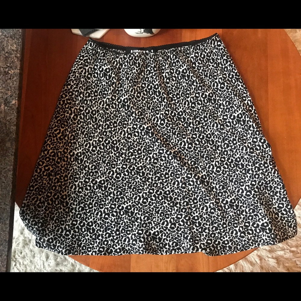Leopard skirt